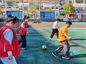 宜秀區大龍山鎮中心小學：多彩地面游戲點亮快樂課間