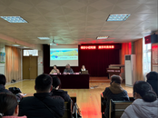 做好小初銜接 攜手共育未來  ——解一小召開六年級家長會