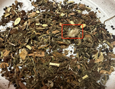 多款養(yǎng)生足浴包拆出石頭泡沫塑料袋，部分產(chǎn)品菌落總數(shù)超標(biāo)900倍