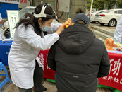 合肥市廬陽區(qū)雙崗街道一里井社區(qū)開展“學(xué)雷鋒，做志愿，服務(wù)改革建新功”雷鋒日義診活動  