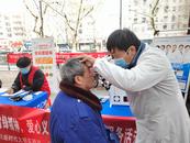合肥市廬陽(yáng)區(qū)亳州路街道栢景灣社區(qū)：踐行雷鋒精神，愛(ài)心義診進(jìn)社區(qū)  