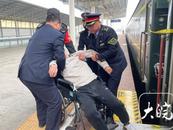 列車上老人突發疾病  太和北站和120聯動救助