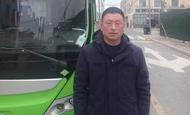 鹽城一老人公交車上突然暈厥，公交車秒變“救護車”送醫