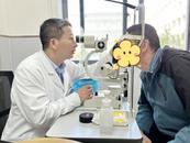 0.04提升至1.0！合肥普瑞眼科成功为高度近视玻切术后患者完成高难度白内障手术