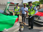 執法大隊開展“五一”節前出租車專項檢查