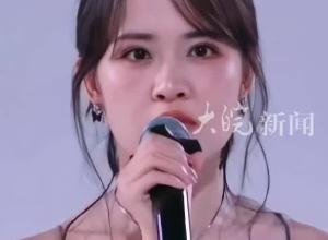 叶童向房琪发出组队表演邀请被拒绝，房琪称担心叶童精力跟不上训练和表演，叶童：你怀疑我的精力，我觉得你有问题