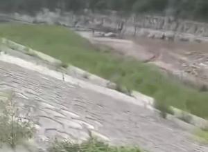 钓鱼被冲走9个月 重庆堂兄弟3人仍无音讯 最大37岁最小29岁  都是独子
