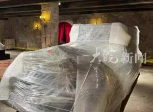 劳斯莱斯幻影古董车80万开拍 无手续不能上牌不能上路 仅供收藏展览使用