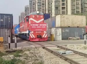 长三角多式联运“一单制”货物列车 在安徽蚌埠首发