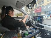 池州网约车司机：一天工作近12小时 “想让更多人感受到池州人的热情”