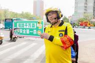 五一期间，美团将为200万跑单骑手发放劳动补贴 ，同时设置1.5万份安全配送奖金