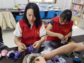 【网络中国节•端午】怀宁县石镜乡举办“香韵端午  手作传情”艾草香囊制作活动