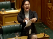 在國會跳“戰舞”的三名議員面臨史上最嚴厲懲罰