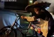 四川90歲“粽子爺爺”賣了30年粽子，5毛錢1個，16年來沒漲過價