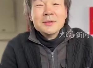 知名主持人李彬露面發(fā)視頻，滿頭白發(fā)臉部浮腫依舊保持樂觀