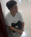 男子撬鎖潛進貴州一大學女生宿舍偷拍，被多位女生當場抓獲！派出所：已被拘留！校方最新回應