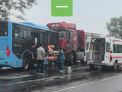 公交车与大货车迎头碰撞  河南一地公交公司回应：乘客和司机无大碍