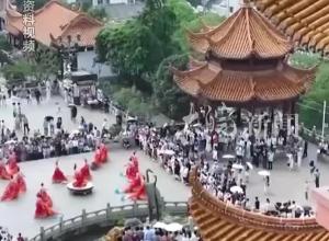 “五一”假期全國鐵路 發送旅客超1億人次
