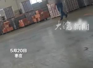 三萬桶“劣質奶粉”售出不退，買家上門維權，代工廠廠長：不能在車間錄像