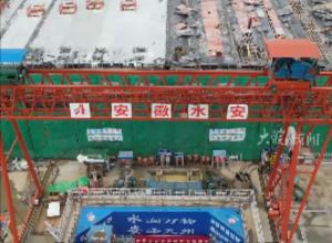 刷新全國(guó)紀(jì)錄！
合肥市龍崗路跨南淝河大橋頂管精準(zhǔn)貫通