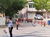 怀宁高河派出所：幼儿参观研学，民警暖心护航