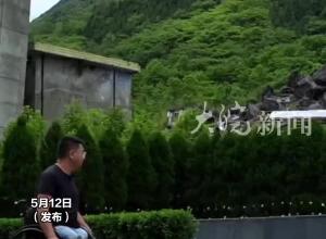 5·12汶川大地震17周年，地震親歷者重回故地送花，緬懷逝者，致敬重生！