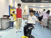 安徽大學(xué)科技活動(dòng)周正在進(jìn)行時(shí) 帶您沉浸式感受前沿科技