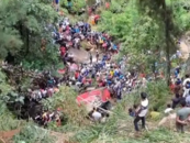 斯里蘭卡一客車墜崖 遇難人數升至21人