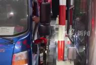綠色通道護航“三夏”麥收路 蚌埠為跨區作業農機手送清涼