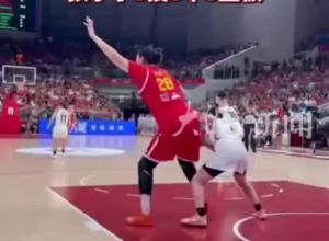 合肥奧體中心吹響“終場哨” 中國女籃大勝日本隊32分  張子宇9投8中3籃板