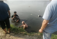 蚌埠五河：危急時刻，退伍軍人夏雨勇救兩名落水老人