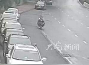 家长送考途中不慎摔伤 合肥铁骑争分夺秒接续护送