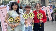 中考首日考点直击 场外“陪考团”温情守护