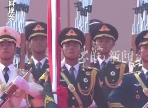 9月3日天安門盛大閱兵 受閱部隊由徒步方隊  裝備方隊和空中梯隊組成