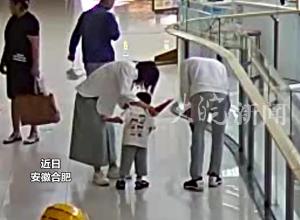 男孩被糖葫芦卡喉咙 热心市民“海姆立克法”施救 20秒完成生命救援