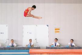 全青赛男子长蹦床项目开赛