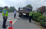 六安市交通執(zhí)法四大隊柔性執(zhí)法 踐行“首違不罰”理念