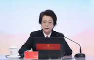 何莉，晉升副部