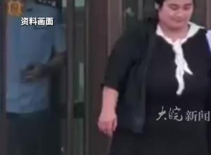 内蒙古3岁女童被虐死案择期宣判 代理律师：生父辩称只应该判2年
