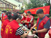 南湖社區(qū)開展“端午鄰里節(jié) 共享粽香情“包粽子活動(dòng)