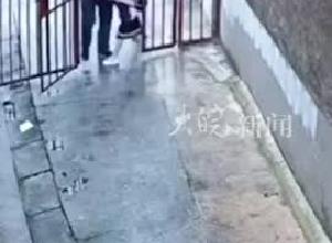 38岁男子拖拽6岁女童进小巷 警方通报：已拘留 将追究其刑事责任
