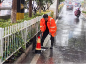 風雨無阻護坦途，筑牢防汛“安全網”
