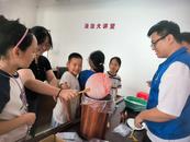 合肥市廬陽(yáng)區(qū)杏林街道雙橋社區(qū)：妙筆繪漆扇，童心承非遺  