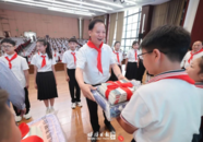 蚌埠：黃曉武開展“六一”兒童節慰問并出席少先隊主題隊日活動