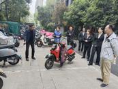 社區(qū)治理：這個(gè)小區(qū)從“車海”困境到“暖心”車棚的破局之路