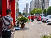 六安一爱心饭店请离家远的环卫工吃免费午餐 