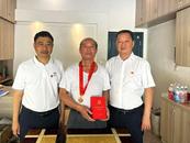 歙县新溪口乡：为老党员颁发“光荣在党50年”纪念章  致敬半世纪忠诚与奉献