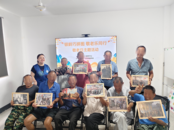 蚌埠经开区长淮卫镇东片区民政服务站开展“银龄巧拼图 敬老乐同行”敬老日主题活动