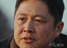 《以法之名》中上演“递U盘”名场面
林鹏：我和张译演对手戏很有默契