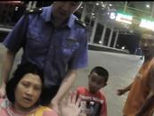 列车上孕妇即将临盆 蚌埠站上演17分钟生命接力